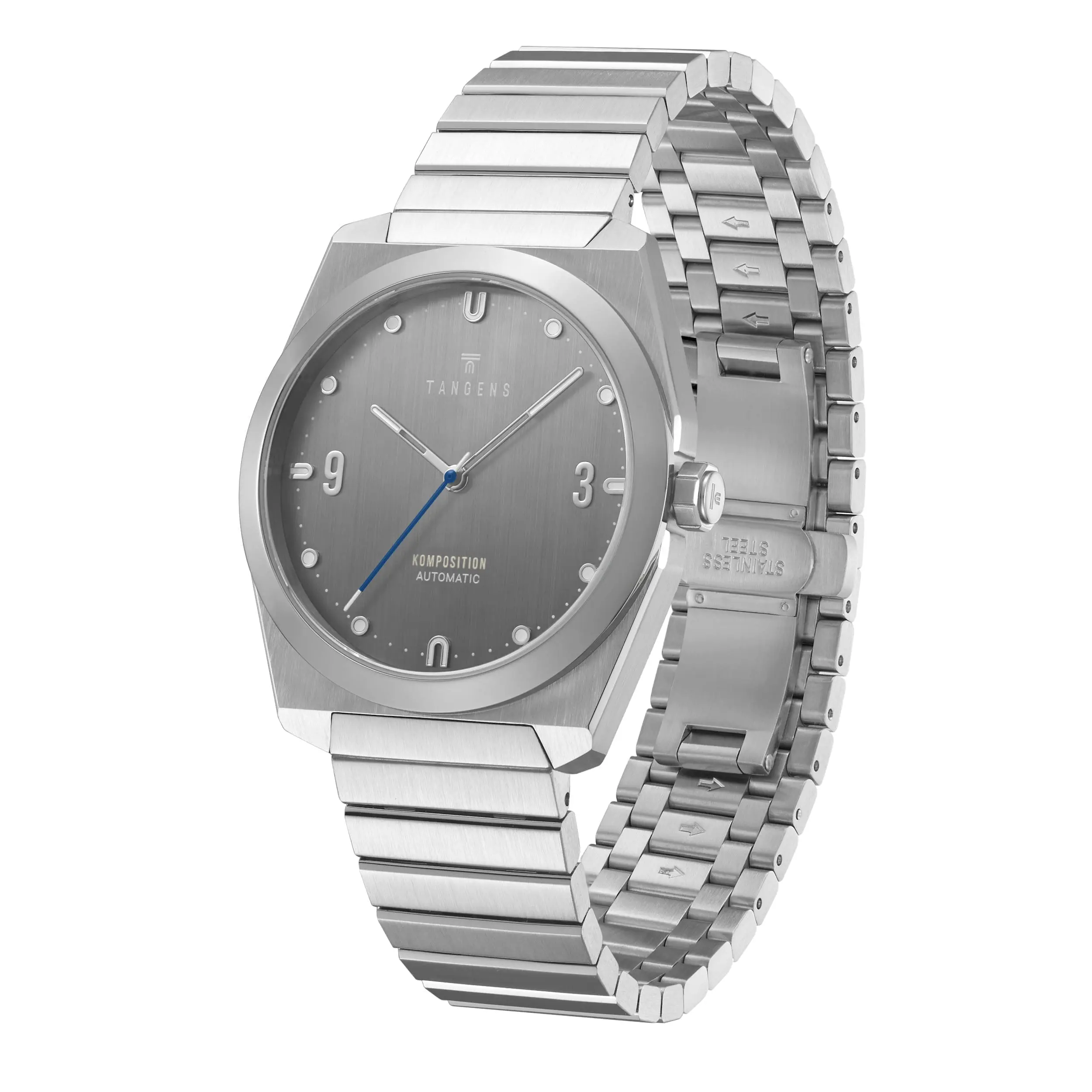 Komposition Automatic in Matte Steel, three-quarter view with the bracelet